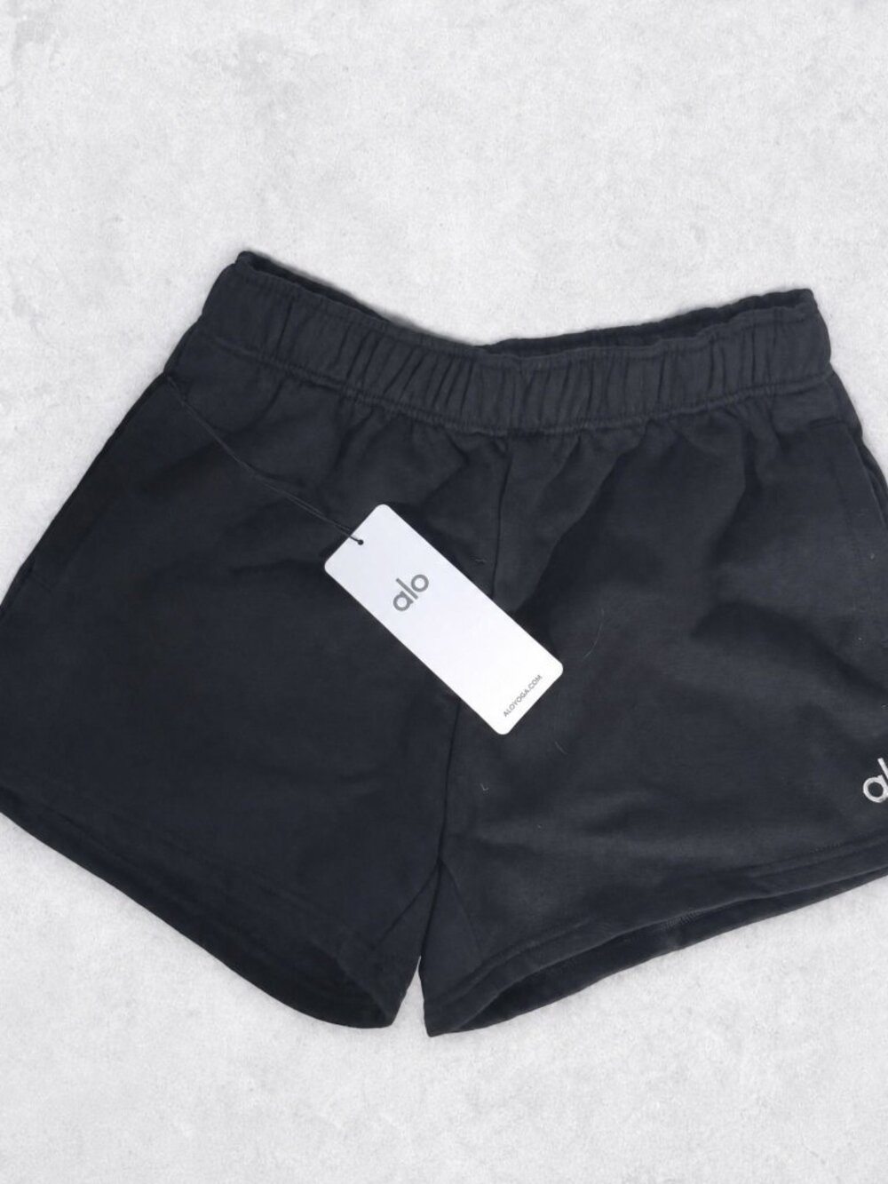 Alo Yoga Accolade Black Short Size S - Picture 2 of 2